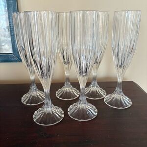 6 Mikasa Park Lane Crystal Champagne Flutes